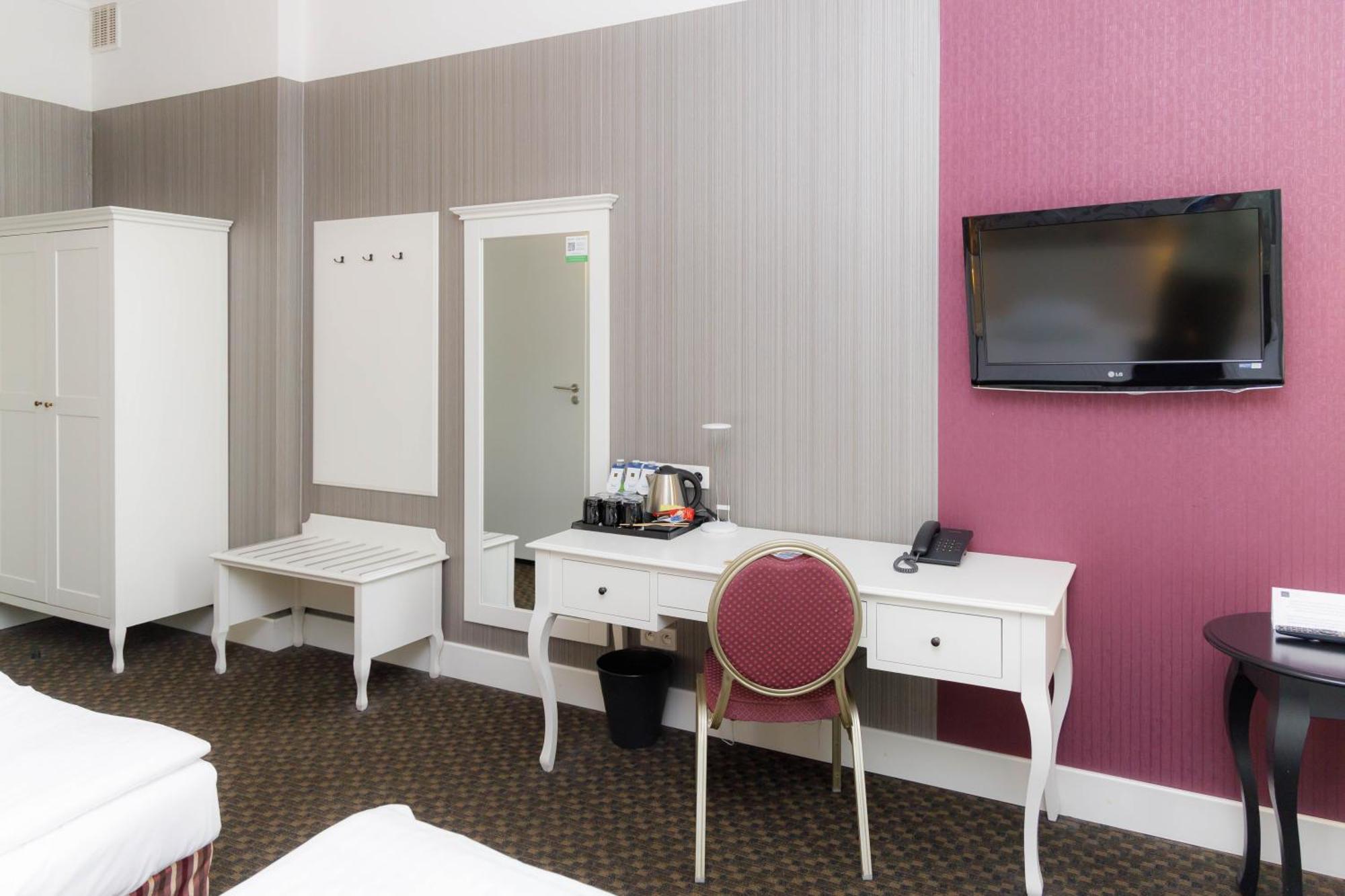 Hotel Lamberton Ołtarzew Esterno foto
