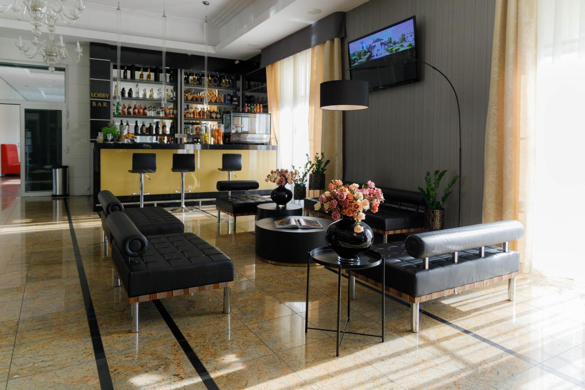 Hotel Lamberton Ołtarzew Esterno foto