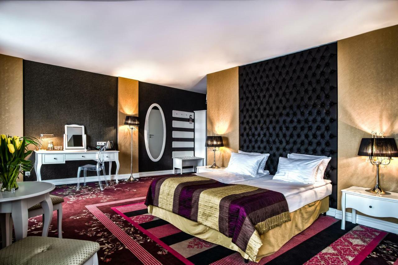 Hotel Lamberton Ołtarzew Esterno foto